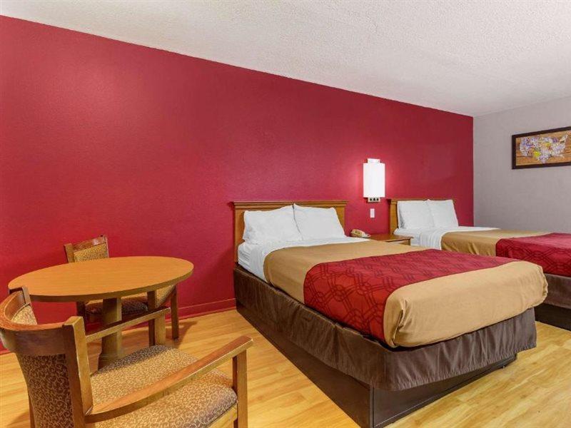 Econo Lodge Wichita Falls Downtown Екстериор снимка
