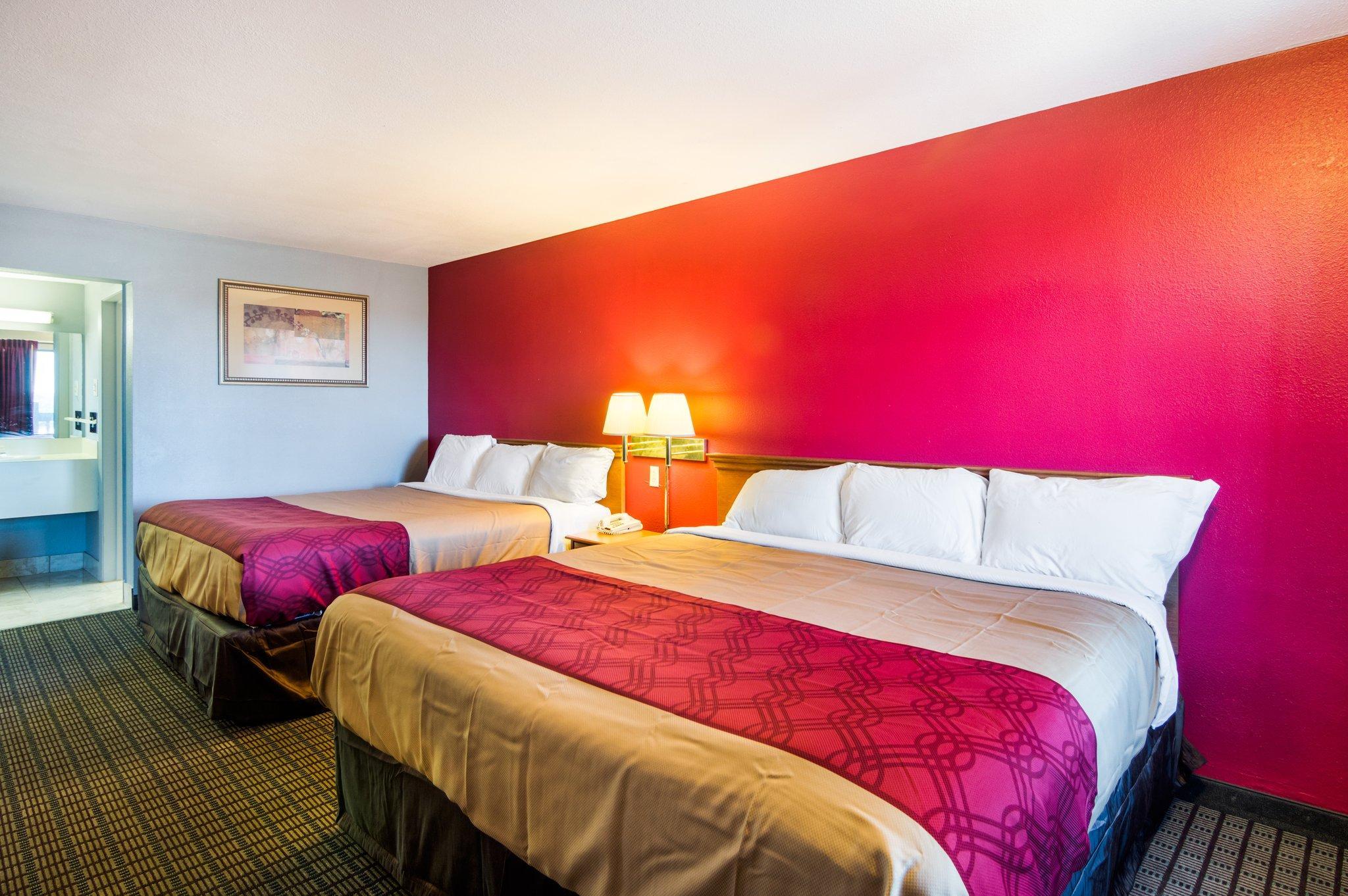 Econo Lodge Wichita Falls Downtown Екстериор снимка