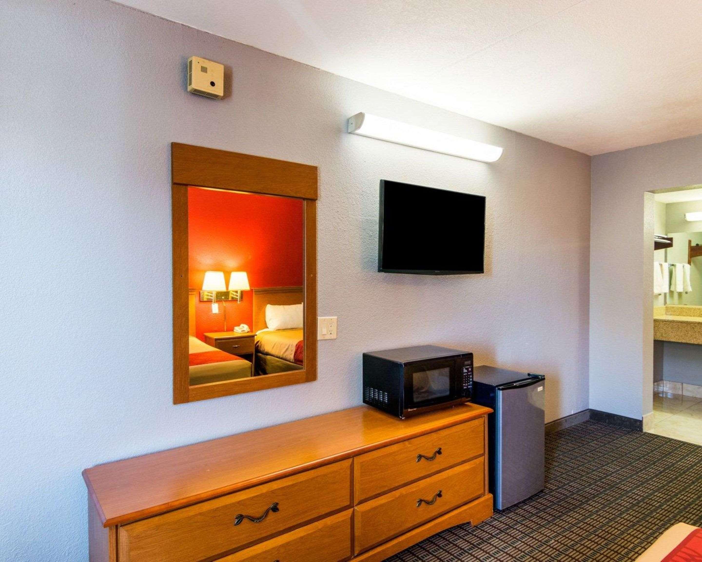 Econo Lodge Wichita Falls Downtown Екстериор снимка
